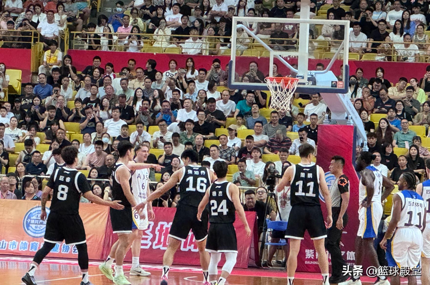 广东大胜澳洲球队！6人上双，焦泊乔贺希宁回暖，张昊地位暴涨！