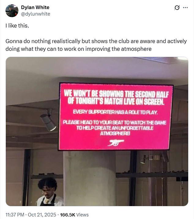 酋长球场大厅电视不直播对马竞下半场比赛,促使球迷回位观赛